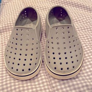 Light gray miles style toddler boy size c8 native shoes